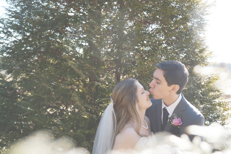 DIY Wedding at Foxhall Resort - Autumn and Daniel - Six Hearts Photography01